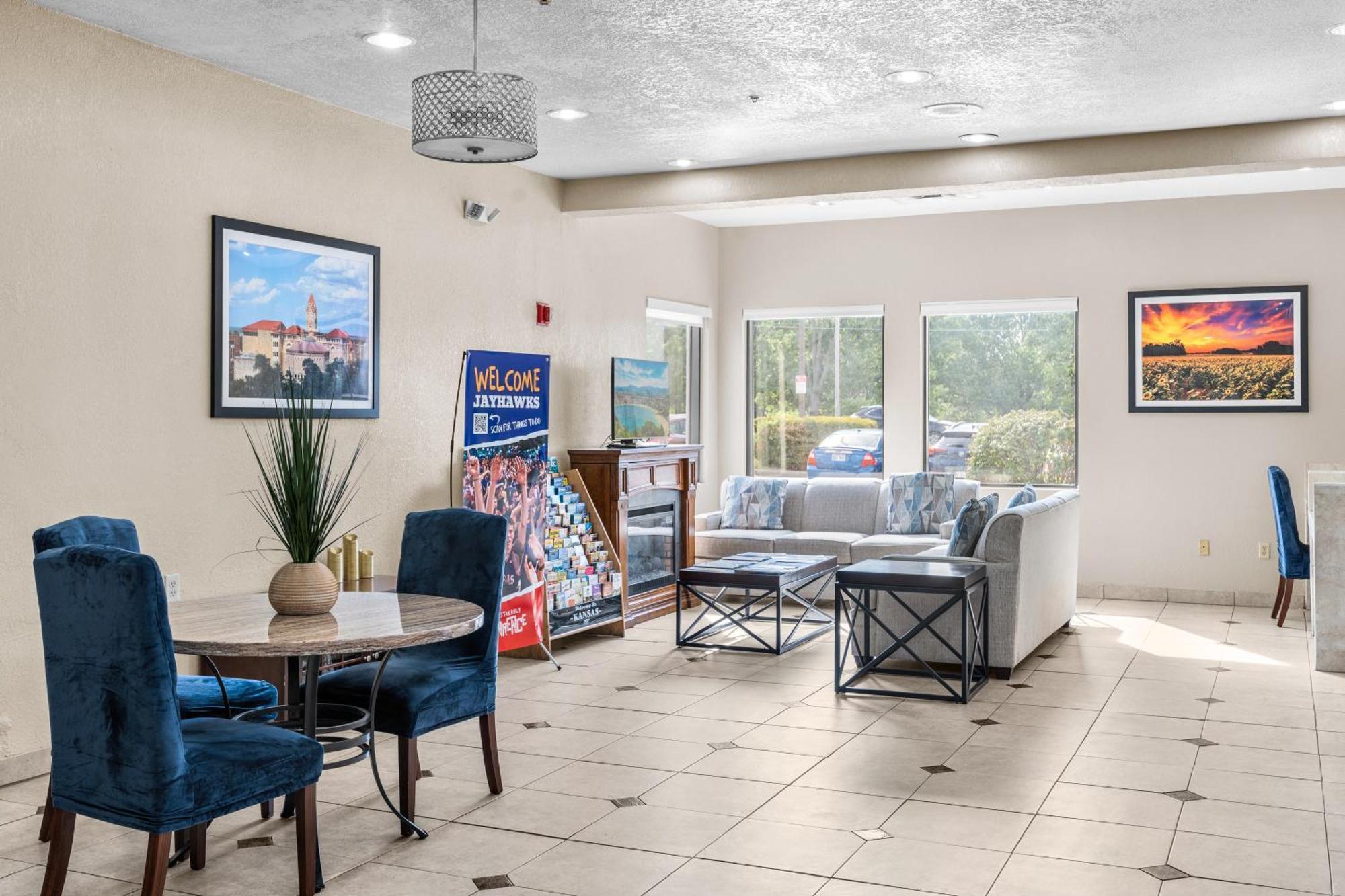 Baymont By Wyndham Lawrence Exterior foto